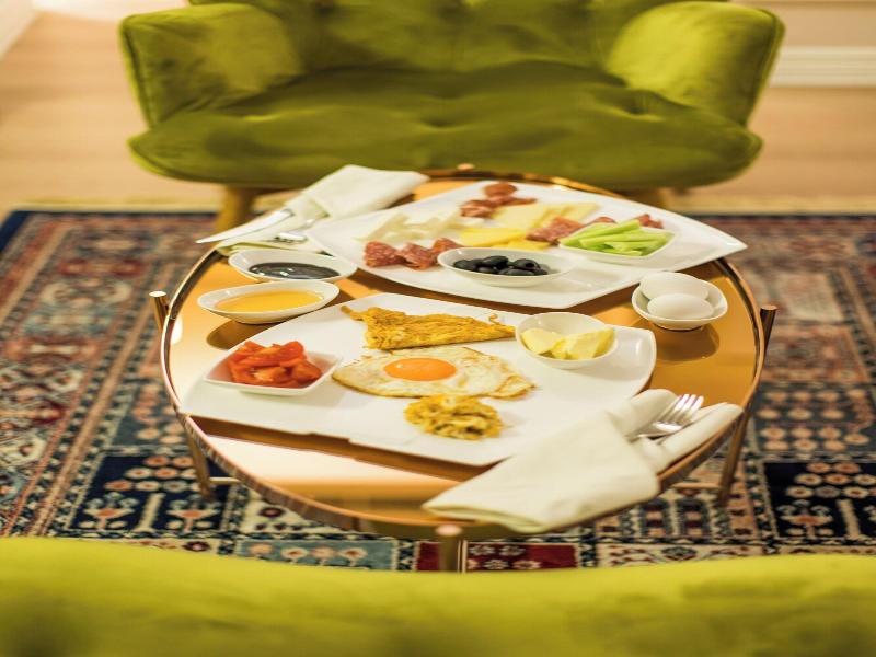 Royal Hill Hotel image