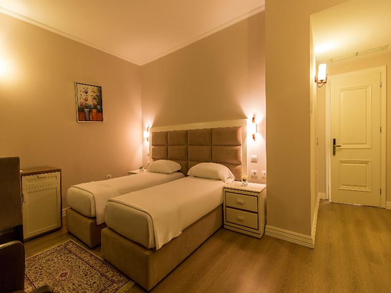 Royal Hill Hotel image