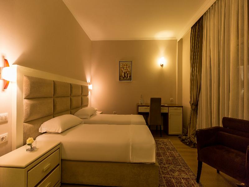 Royal Hill Hotel image