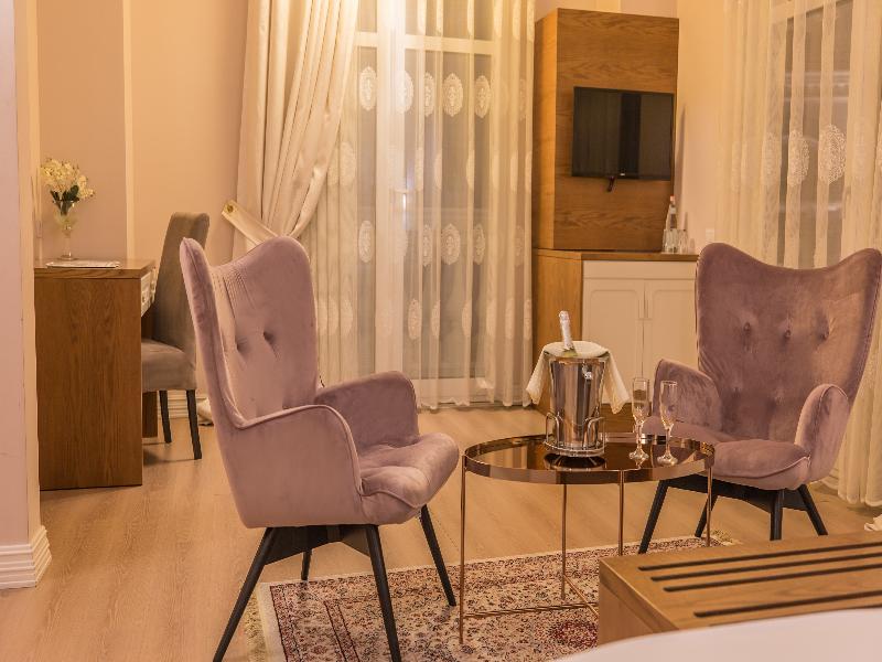 Royal Hill Hotel image
