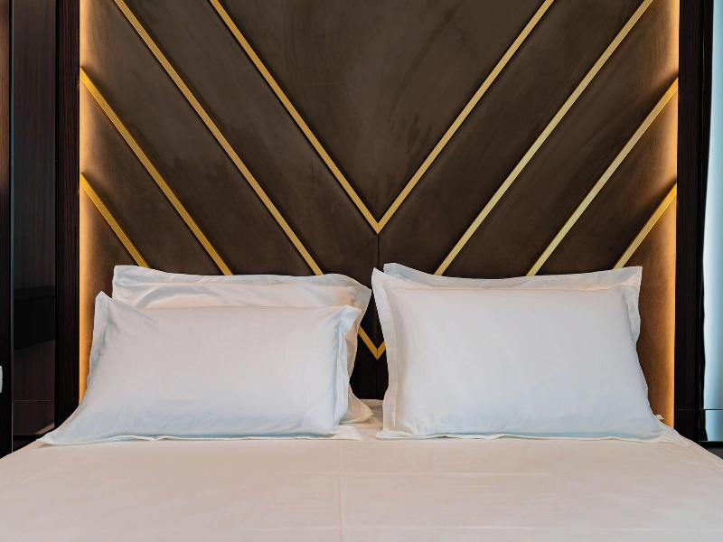 Royal Hill Hotel image