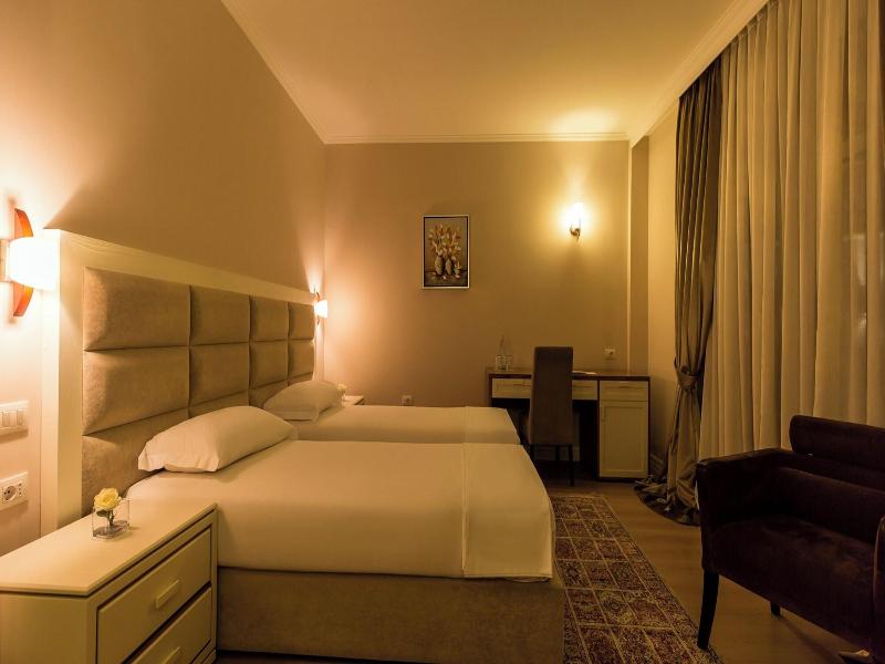 Royal Hill Hotel image