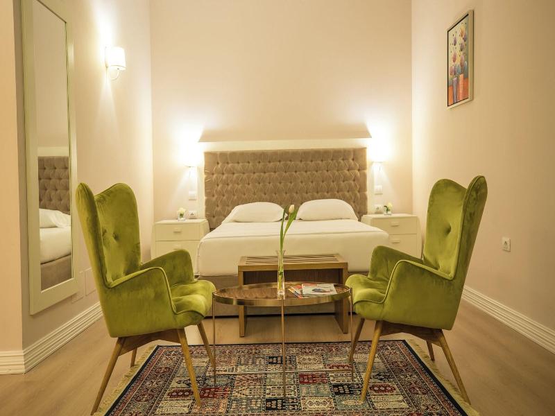 Royal Hill Hotel image