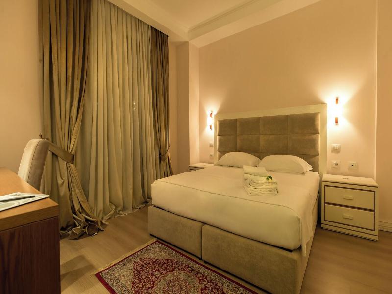 Royal Hill Hotel image