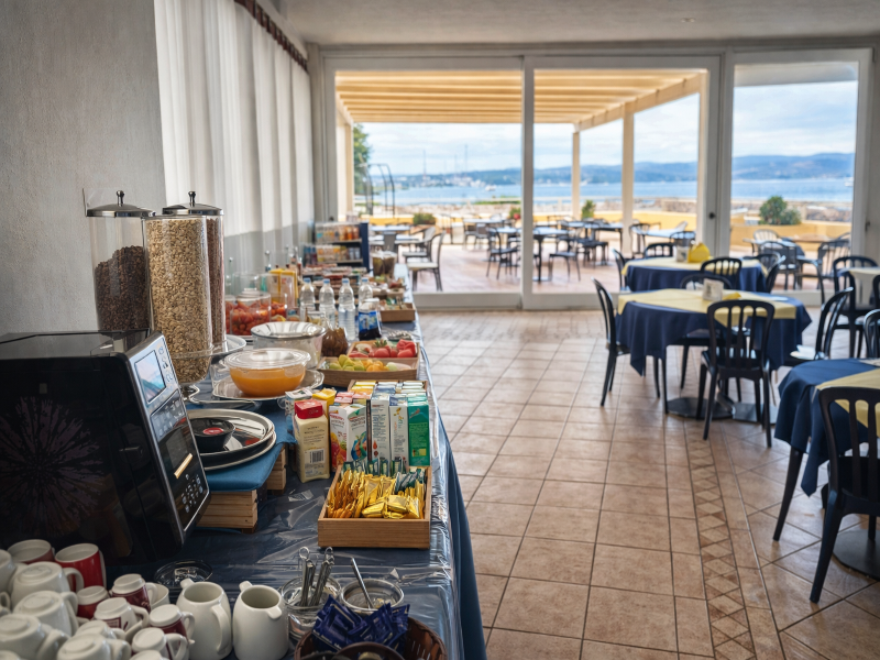 Hotiday La Maddalena Porto image