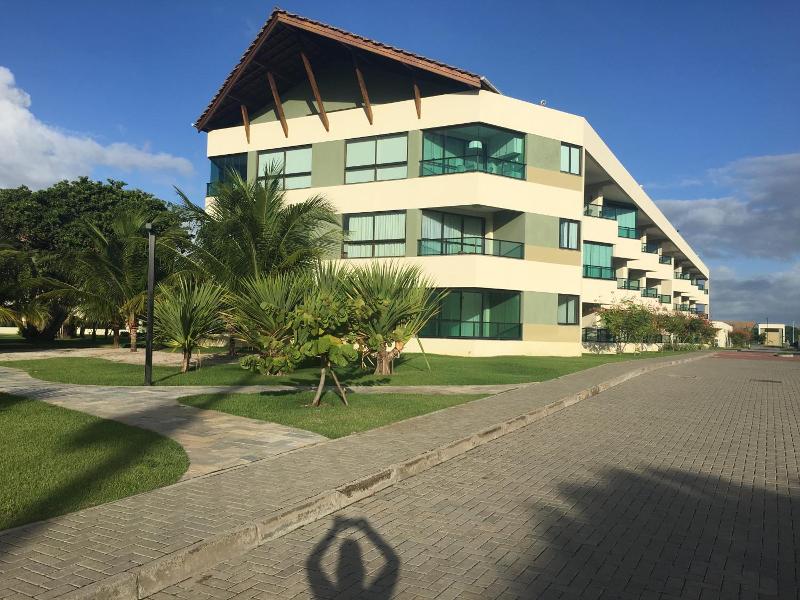 Carneiros Beach Resort