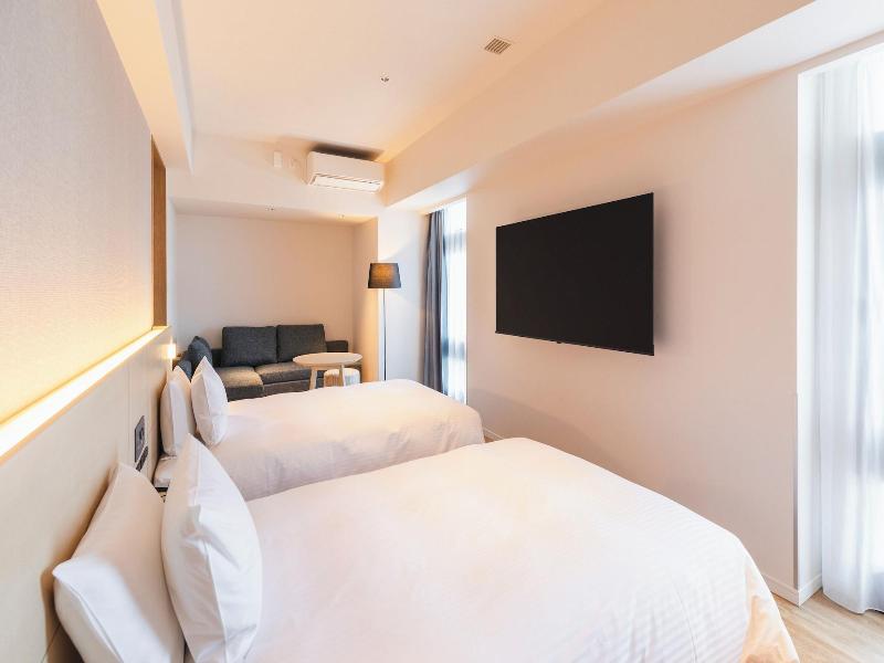 Sotetsu Hotels The Splaisir Yokohama image