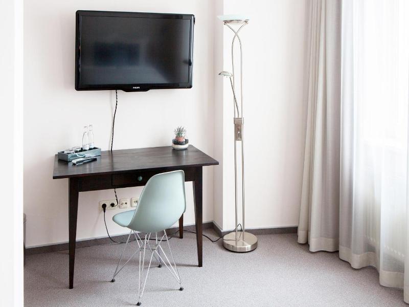 Hotel Anna image