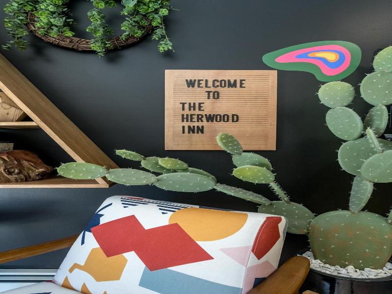 The Herwood Inn image
