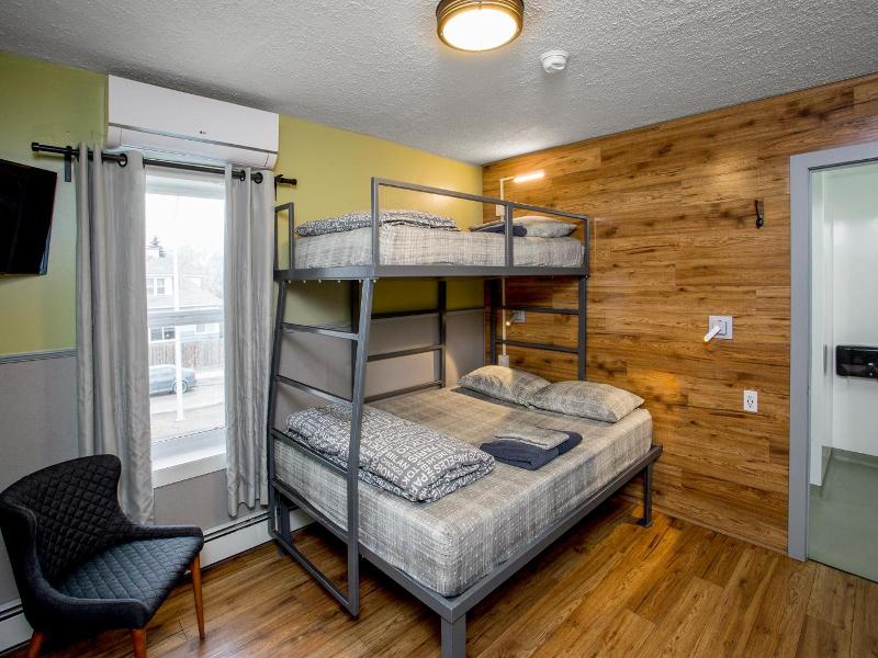 Jasper Downtown Hostel