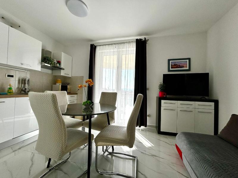 Apartment Mary image