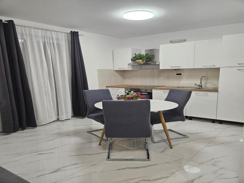 Apartment Mary image