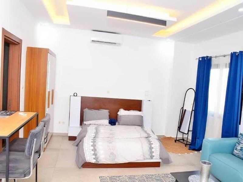 Residence Holi image