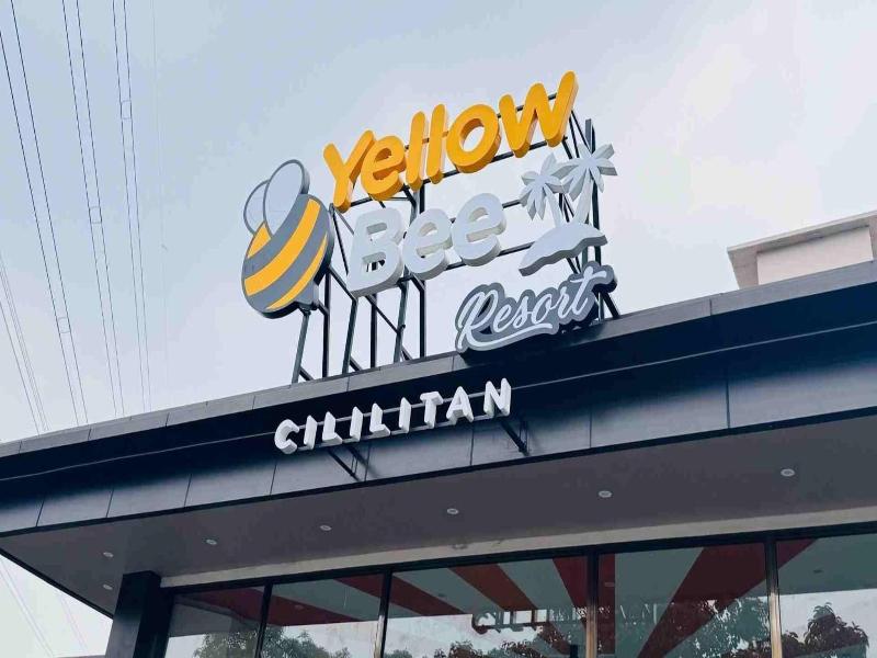 Yellow Bee Resort Cililitan image