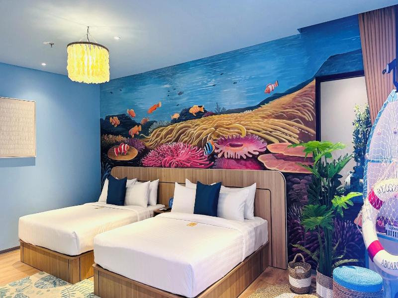 Yellow Bee Resort Cililitan image