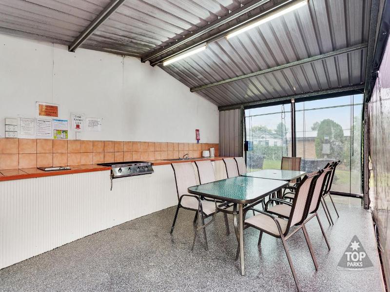 Fossicker Caravan Park