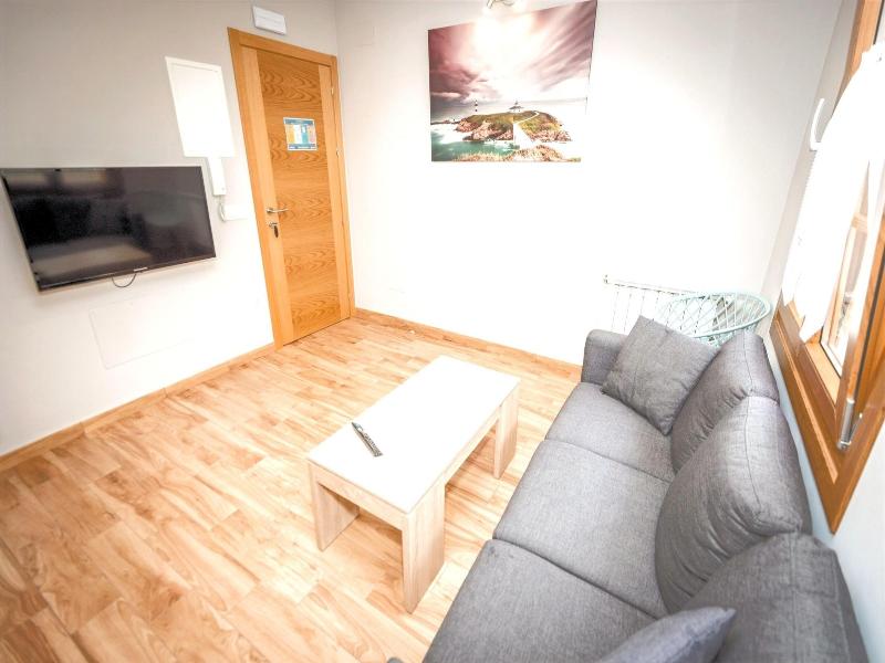 Apartamentos Navalin image