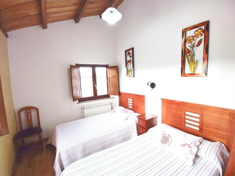 Apartamentos Navalin image