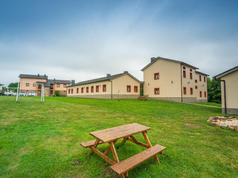 Apartamentos Navalin image