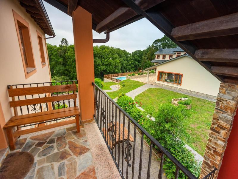 Apartamentos Navalin image