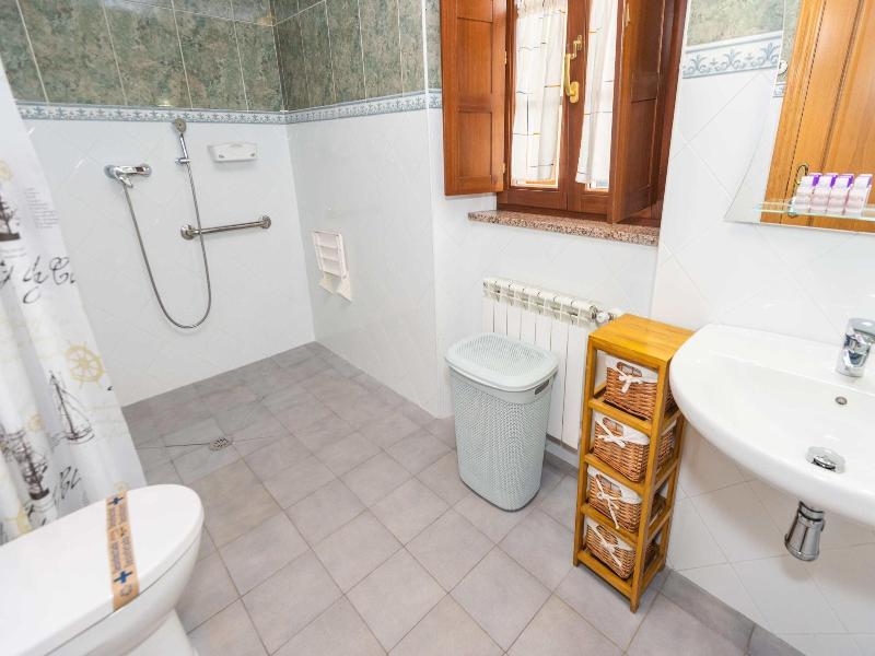 Apartamentos Navalin image