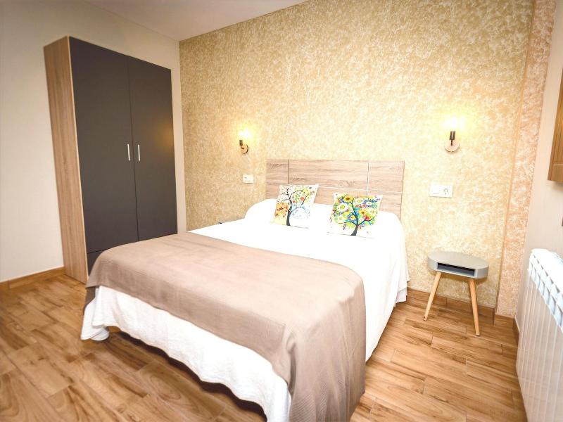 Apartamentos Navalin image