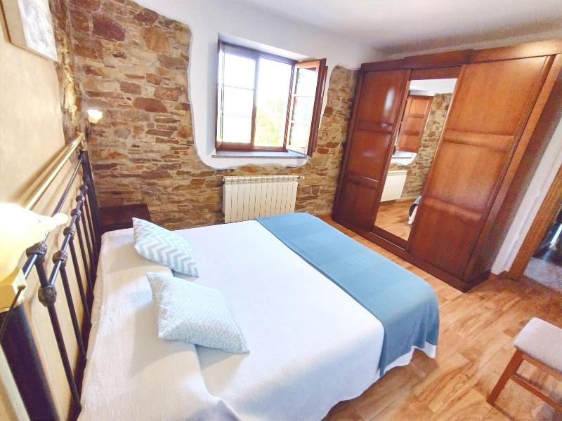 Apartamentos Navalin image