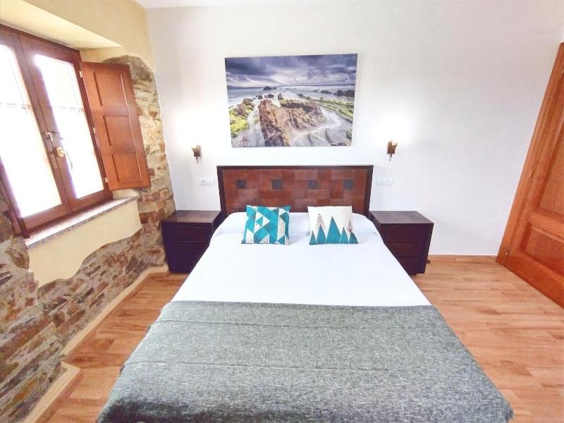 Apartamentos Navalin image