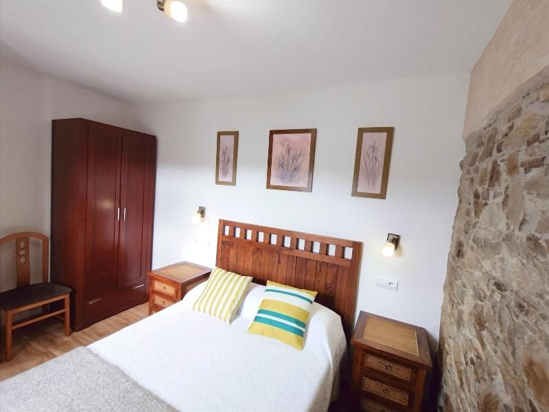 Apartamentos Navalin image