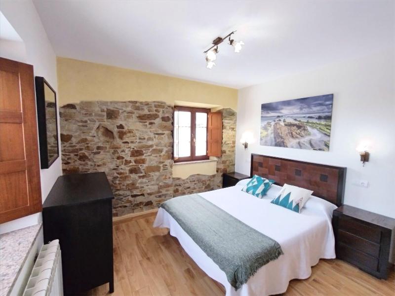 Apartamentos Navalin image