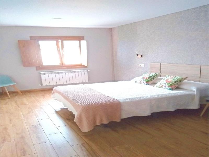 Apartamentos Navalin image