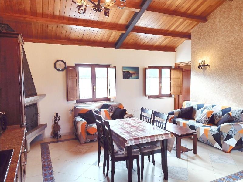 Apartamentos Navalin image