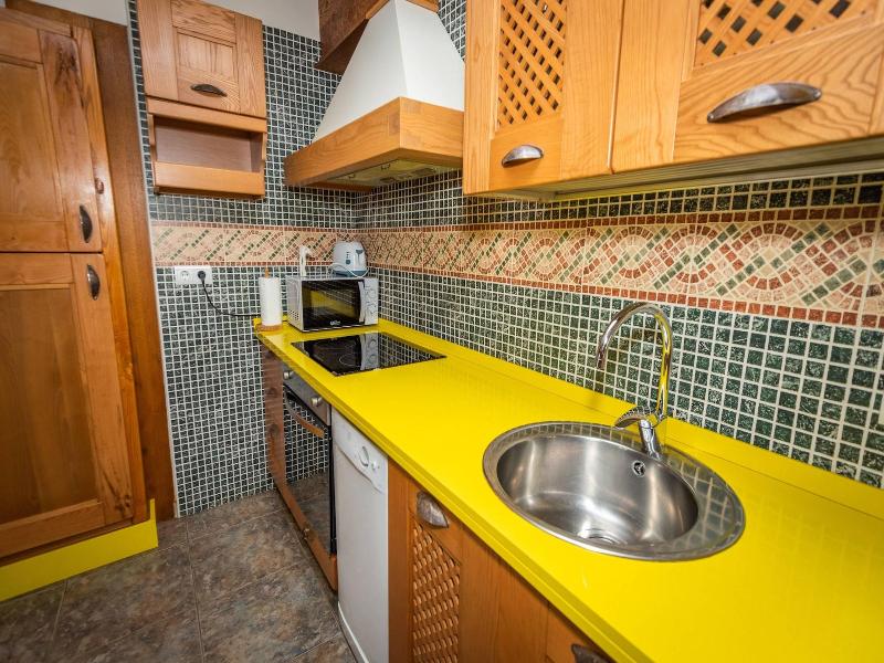 Apartamentos Navalin image