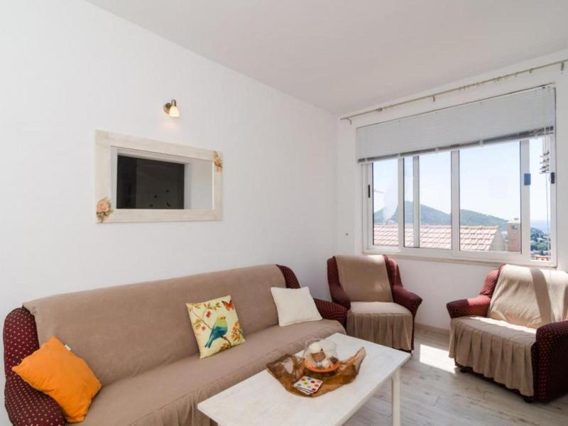 Ivo Guest House image