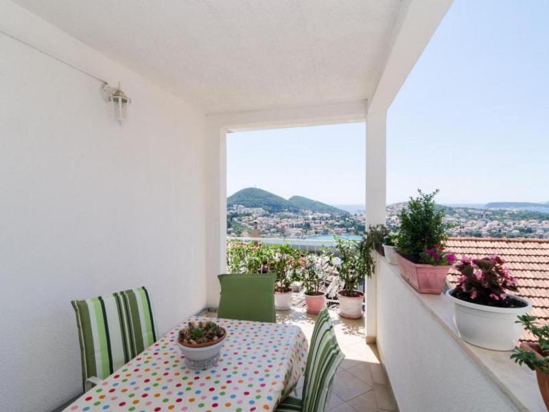 Ivo Guest House image