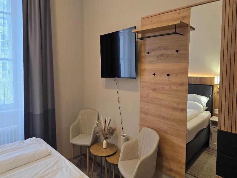 Elegance Studios Wien image