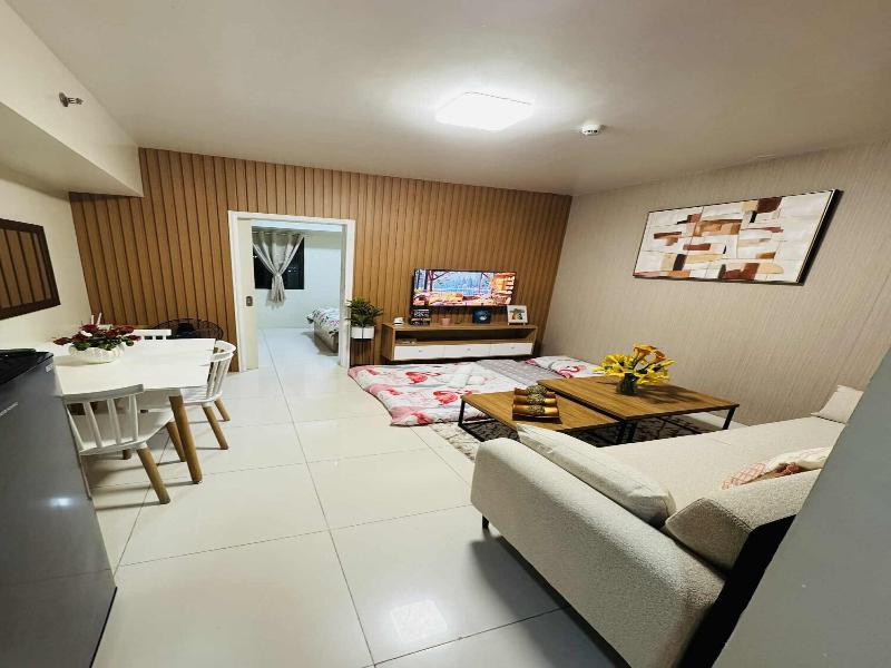 Brenthill Condominium image