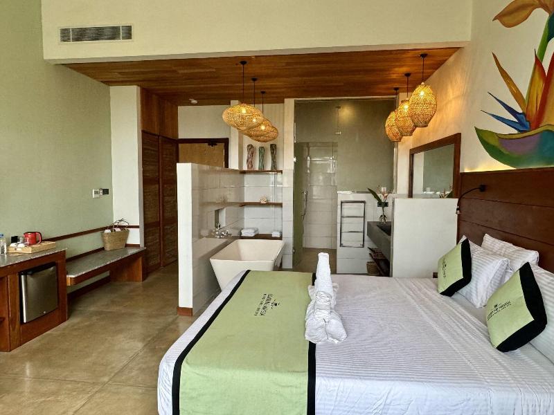 Coastline Mirissa Boutique Hotel And Spa image