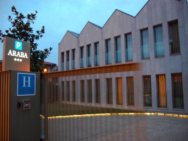 Hotel Araba image