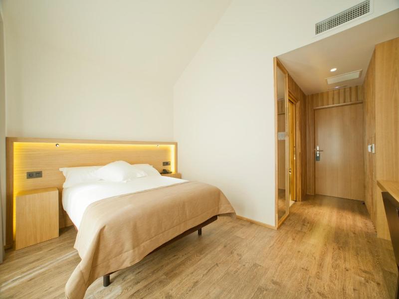 Hotel Araba image