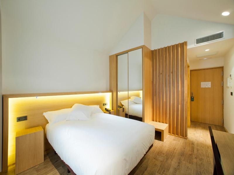 Hotel Araba image