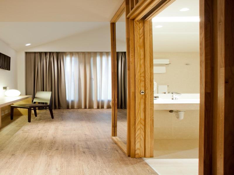 Hotel Araba image