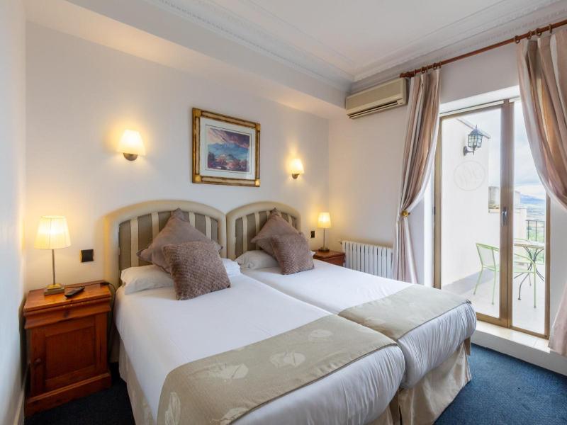 Hotel Marixa image