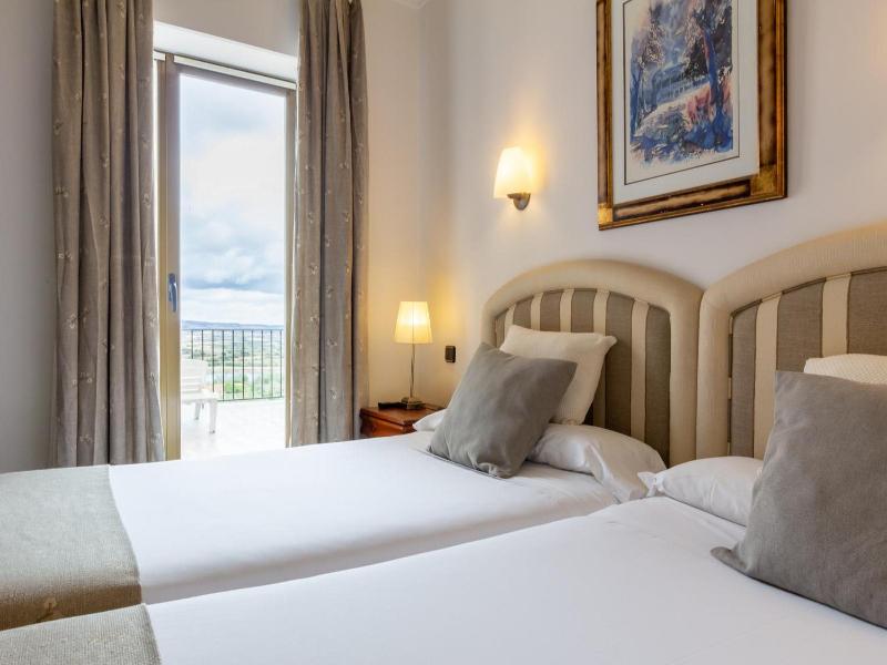 Hotel Marixa image