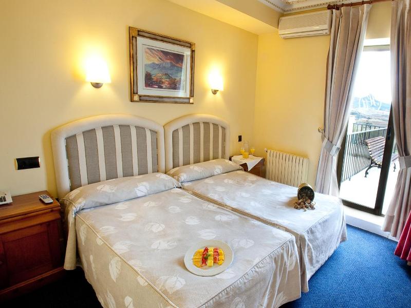 Hotel Marixa image