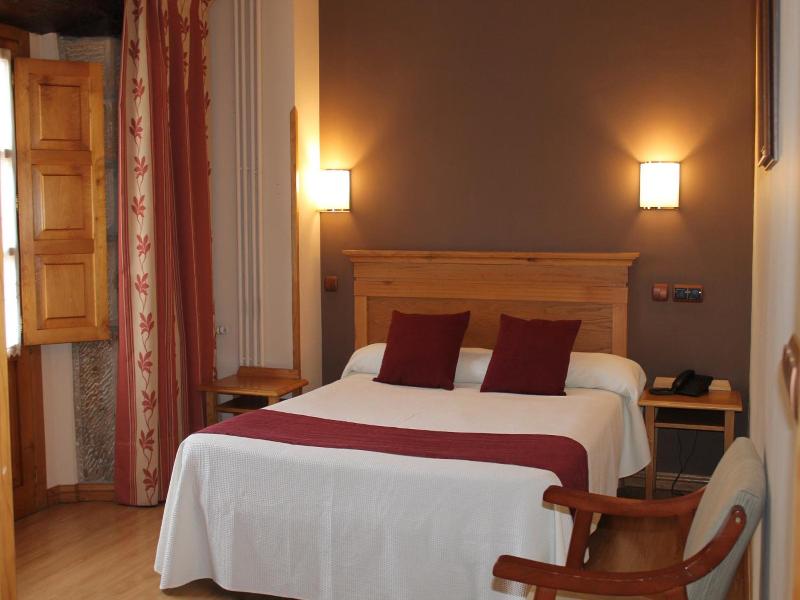 Hotel San Roque image