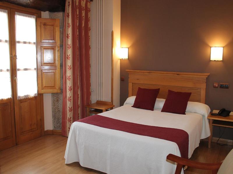 Hotel San Roque image