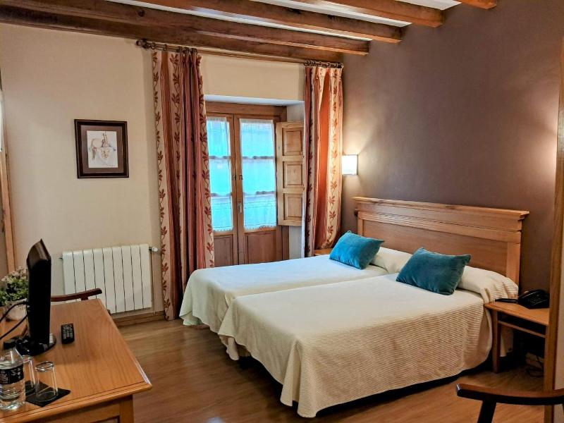 Hotel San Roque image
