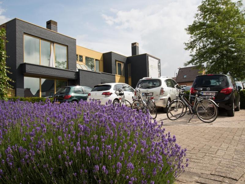 Hotel Essenza image