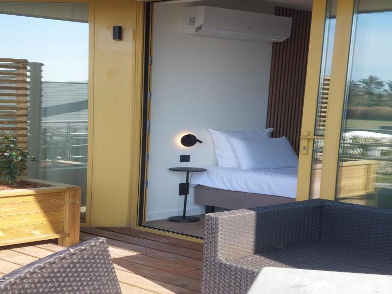Hotel Essenza image